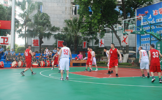 您有煩惱有壓力嗎？到塑膠運動場上運動釋放生活和工作壓力吧