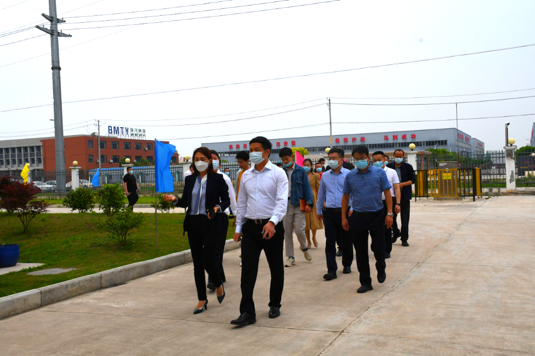 市委書記王敏一行領(lǐng)導調(diào)研GSG格林斯柏